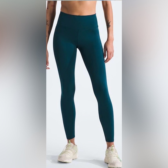 The North Face Pants - The North Face (TNF) Women’s Midline High-rise 7/8 Leggings in Ponderosa Green🖤